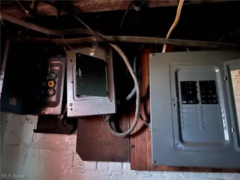 418 State St, Conneaut, OH 44030 photo 9