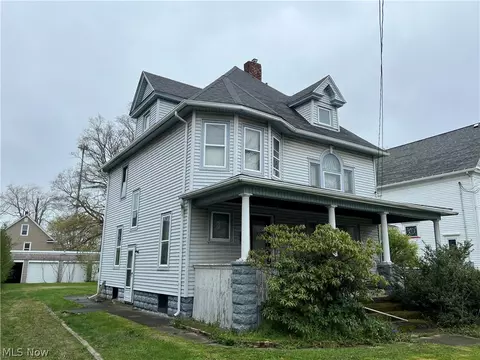 418 State St, Conneaut, OH 44030 photo 2