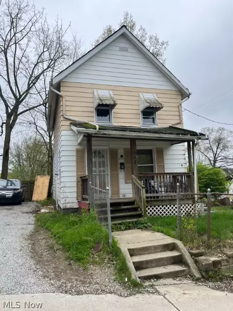 948 Ella Ct, Akron, OH 44314