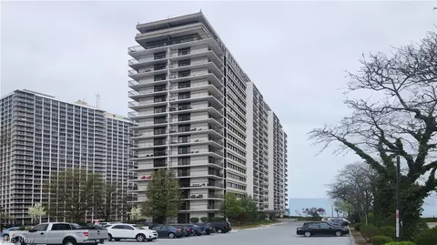 12550 Lake Ave #1103, Lakewood, OH 44107