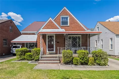 4614 Dawnshire Dr, Parma, OH 44134