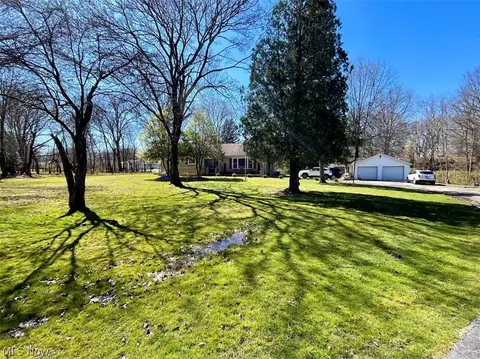 3646 Little North Rd, Youngstown, OH 44505