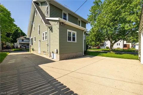 400 Kenyon Ave, Elyria, OH 44035 photo 6