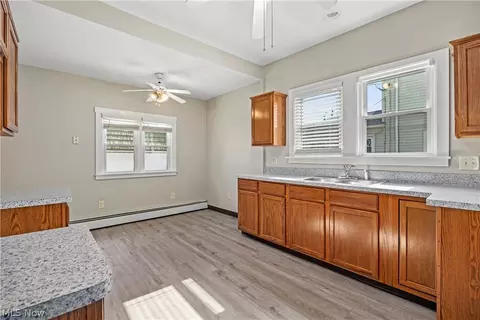 400 Kenyon Ave, Elyria, OH 44035 photo 17