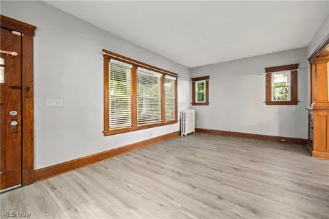 400 Kenyon Ave, Elyria, OH 44035 photo 10
