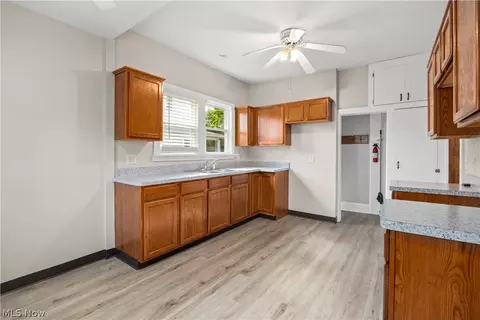 400 Kenyon Ave, Elyria, OH 44035 photo 20