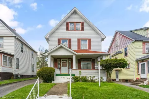 1052 Hawthorne St, Youngstown, OH 44502