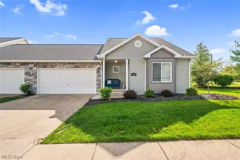 1201 Salwa Ln, Wadsworth, OH 44281