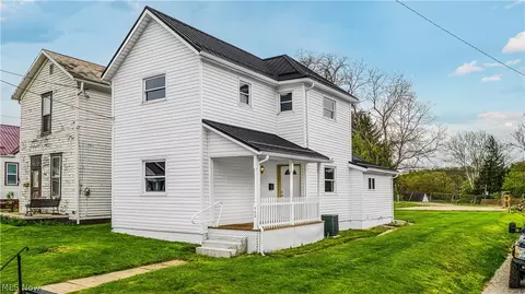 562 Schaum Ave, Zanesville, OH 43701