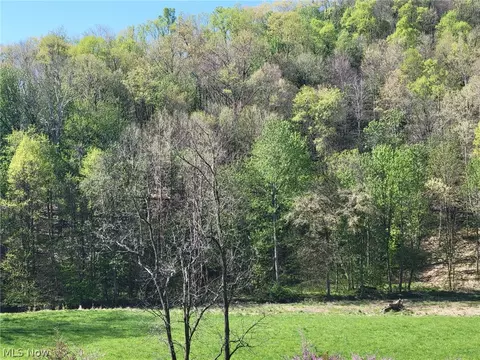 Sharps Ridge Road, Mcconnelsville, OH 43756