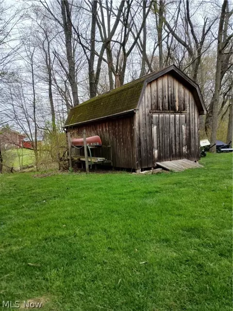 Exterior - 13872 Patch Rd, Burton, OH 44021 photo 5 of 6