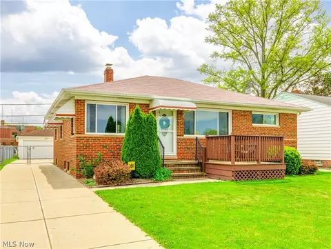 2303 Brookdale Ave, Parma, OH 44134