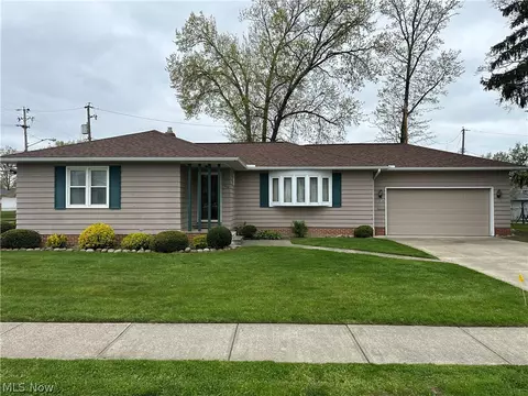 1918 Harding Dr, Wickliffe, OH 44092