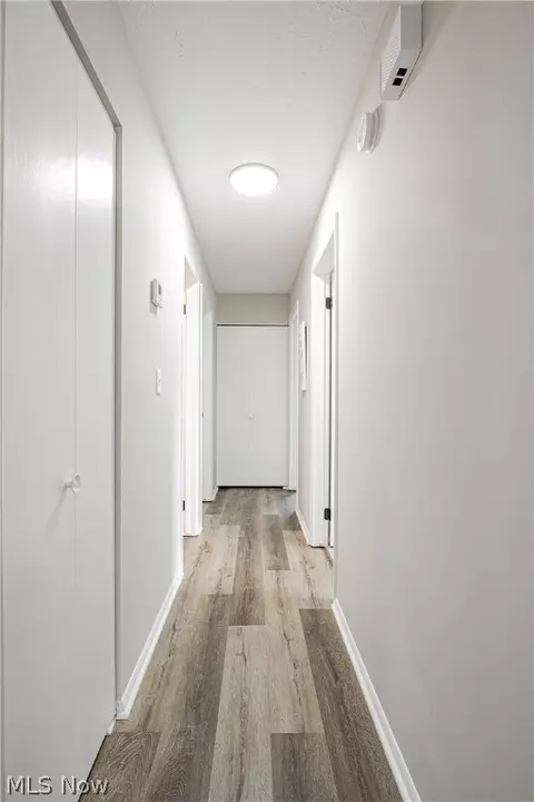 Entry Way - 901 Jean Ave, Akron, OH 44310 photo 1 of 2