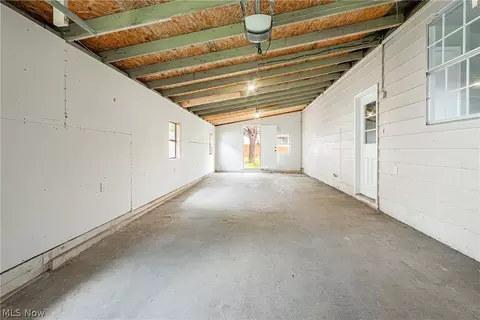 Exterior - 901 Jean Ave, Akron, OH 44310 photo 3 of 8