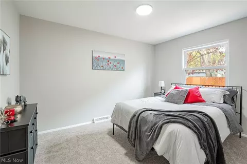 Bedroom - 901 Jean Ave, Akron, OH 44310 photo 1 of 6