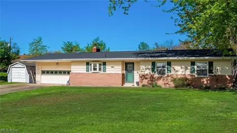 3135 Nob Hl, Zanesville, OH 43701