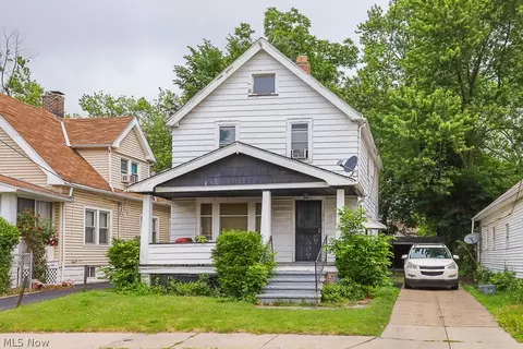 12913 Farringdon Ave, Cleveland, OH 44105