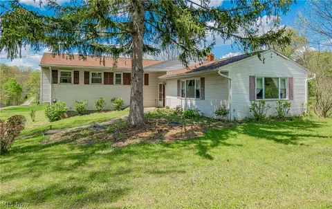 2954 Northampton Rd, Cuyahoga Falls, OH 44223