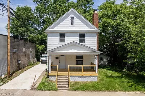 109 W Oak St, Orrville, OH 44667