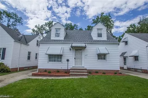 14319 Corridon Ave, Maple Heights, OH 44137