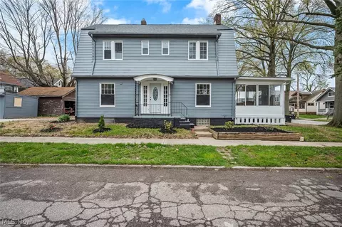 3352 W 129th St, Cleveland, OH 44111