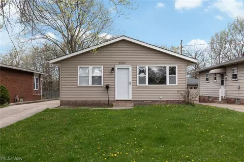 29537 Catawba St, Wickliffe, OH 44092