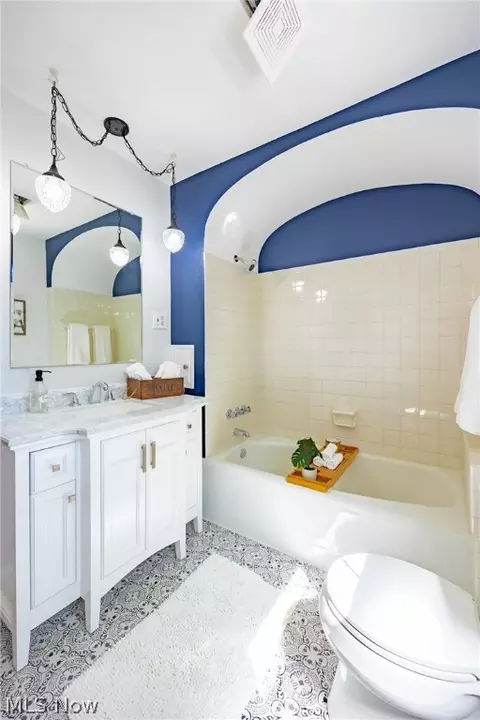 Bath - 142 Harter Ave NW, Canton, OH 44708 photo 1 of 1