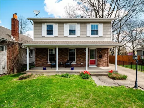 481 Warwick St, Akron, OH 44305