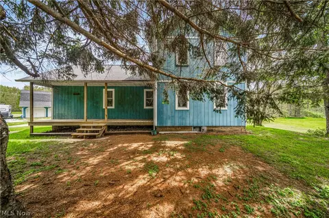 1809 Dock Rd, Madison, OH 44057