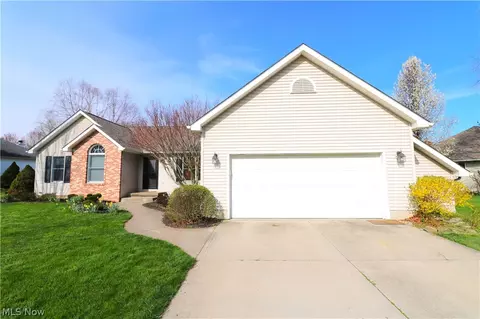 61 Chapel Dr, Norwalk, OH 44857