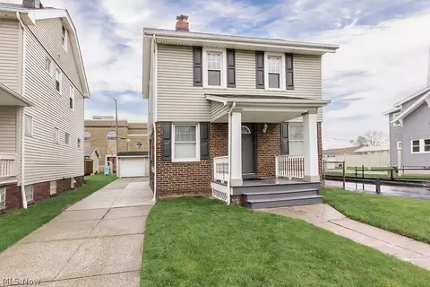 9504 Dorothy Ave, Garfield Heights, OH 44125