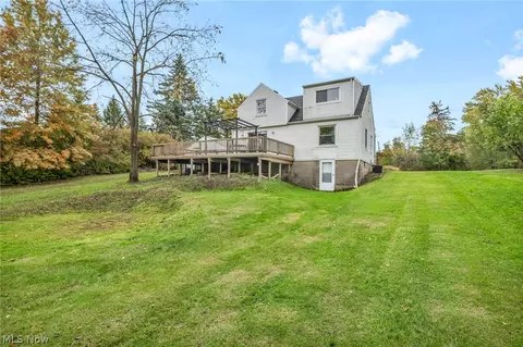 3835 Hillside Rd, Seven Hills, OH 44131 photo 2