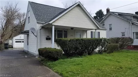 1225 Eastwood Ave, Akron, OH 44305