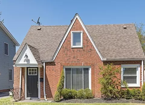 37679 Willow Dr, Eastlake, OH 44095