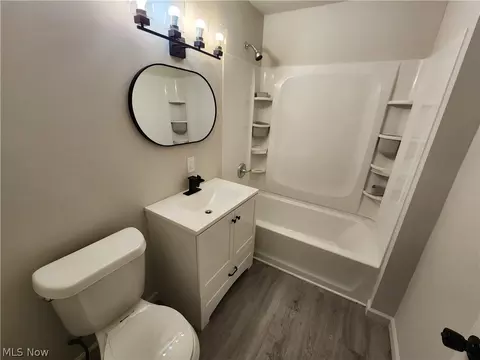7202 Snow Rd, Parma, OH 44129 photo 7