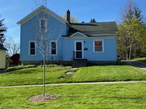 232 N Hambden St, Chardon, OH 44024
