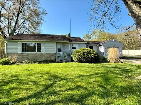 1452 W Park Ave, Niles, OH 44446