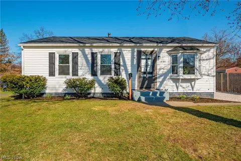 532 Windamere Ave NW, Massillon, OH 44646