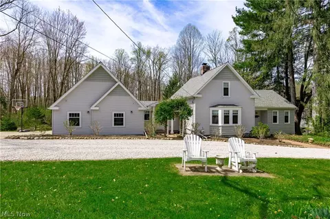 8145 Chagrin Rd, Chagrin Falls, OH 44023