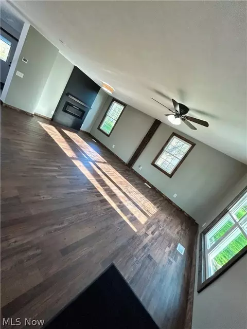 Entry Way - 9116 N Main St, Windham, OH 44288 photo 4 of 8
