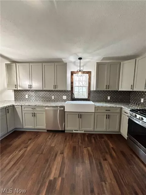 Kitchen - 9116 N Main St, Windham, OH 44288 photo 3 of 6