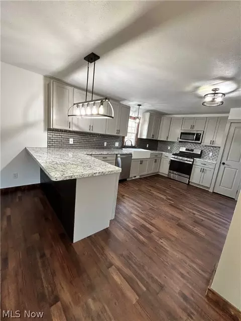 Kitchen - 9116 N Main St, Windham, OH 44288 photo 5 of 6