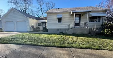 129 Eastholm Ave, Akron, OH 44312