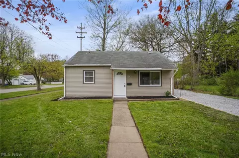 1198 Nome Ave, Akron, OH 44320