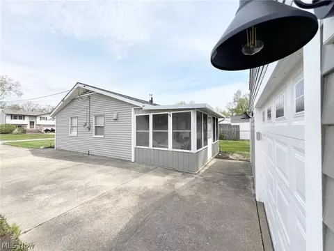 Exterior - 2048 E 37th St, Lorain, OH 44055 photo 6 of 13