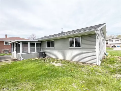 Exterior - 2048 E 37th St, Lorain, OH 44055 photo 8 of 13