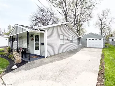 Exterior - 2048 E 37th St, Lorain, OH 44055 photo 3 of 13