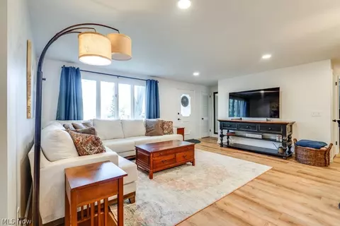 Living - 1324 Mcdowell St NE, Canton, OH 44721 photo 1 of 3