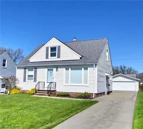 2375 E 290th St, Wickliffe, OH 44092